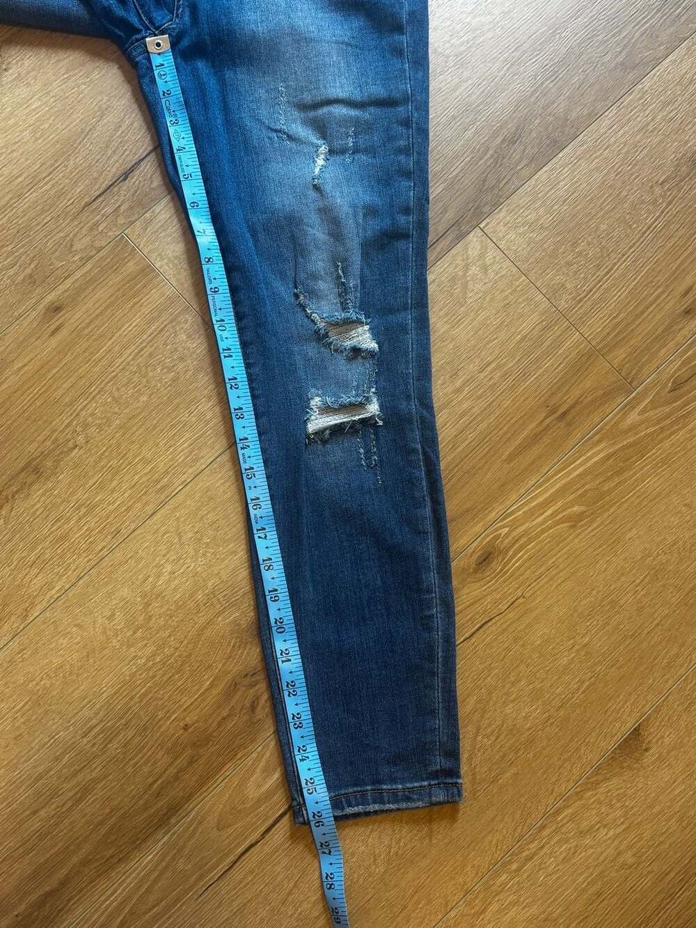 Judy Blue JB8271 DK Distressed Skinny Jeans Size 29 - Picture 4 of 7